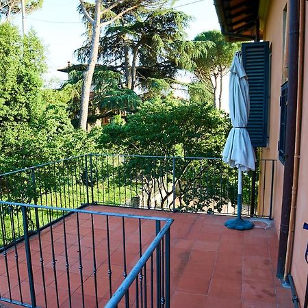 Chic Apt In Villa - Dolcevita Holiday Florence Buitenkant foto